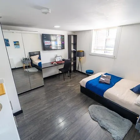 Stay Sa Cosy Equipped Studios Available 10 Mins From The City! Free Wifi &50